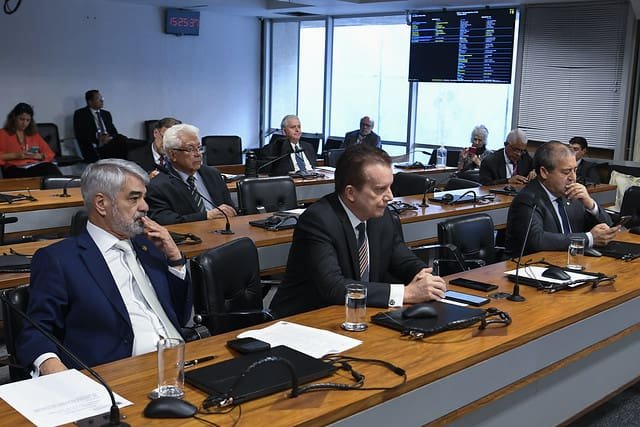 Representação do Brasil no Parlasul define regras sobre alternância para cargos-chave Representação do Brasil no Parlasul define regras sobre alternância para cargos-chave