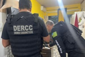 PCGO prende homem em flagrante por armazenar material de exploração sexual envolvendo crianças e adolescentes