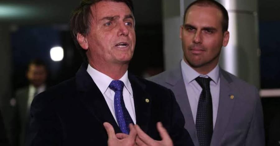 PF indicia Bolsonaro e Eduardo em inquérito sobre sanções dos EUA