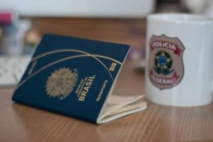 PF pode suspender emissão de passaportes em novembro por falta de verba