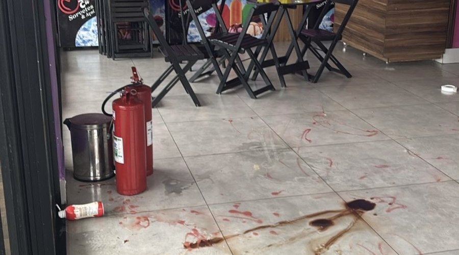 PM contém homem em surto após dano a sorveteria