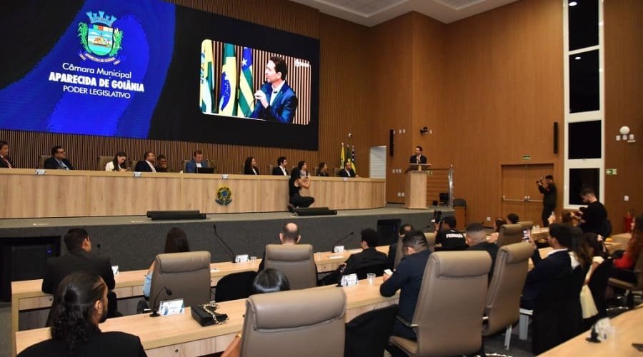 Prefeito Leandro Vilela participa de homenagem ao Dia do Jornalista e destaca importância da imprensa para a democracia