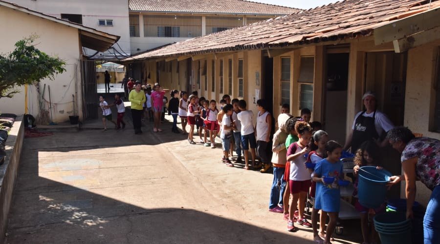 Prefeitura de Aparecida determina investimento para olocar ar-condicionado funcionando em todas as escolas e CMEls