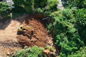 Prefeitura de Aparecida inicia obra de recuperação de área com erosão no Jardim Miramar