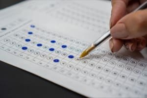 Prefeitura de Itumbiara abre inscrições para concurso com 295 vagas e salários de mais de R$ 8 mil