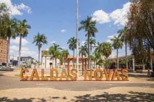 Prefeitura sanciona taxa do turismo em Caldas Novas