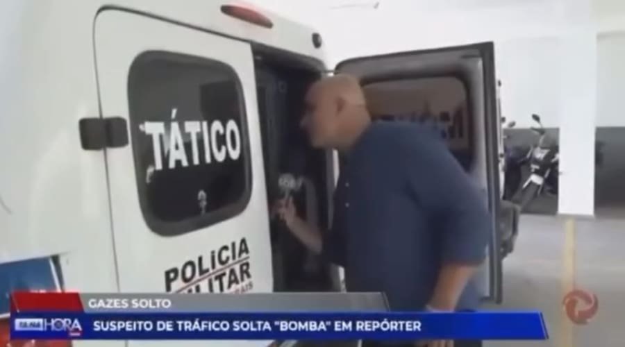 Preso solta pum na cara de repórter e vídeo viraliza