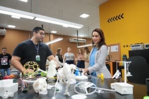 Primeira-dama de Aparecida reafirma compromisso da gestão de Vilela com educação e meio ambiente