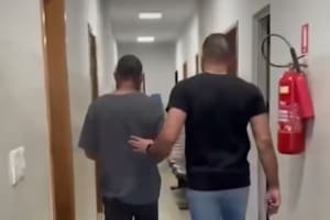 "Mato ela" Homem é preso ao invadir DP e ameaçar ex que registrava BO