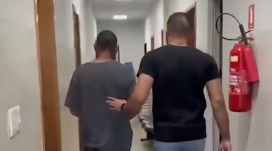 "Mato ela" Homem é preso ao invadir DP e ameaçar ex que registrava BO