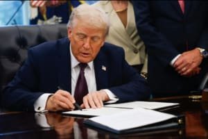 Remédios, caminhões: Trump anuncia novas tarifas para 1º de outubro