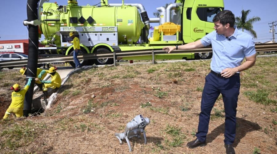 Robô desentope redes de drenagem pluvial nas rodovias