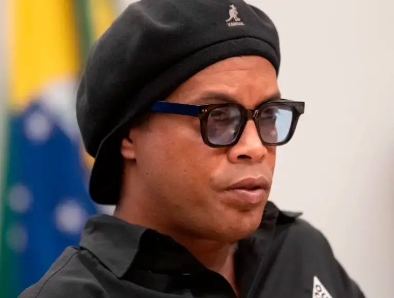 “Um dos piores times”, lamenta Ronaldinho Gaúcho após desclassificação do Brasil na Copa América