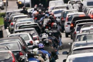 Ronaldo Caiado apresenta projeto para isentar IPVA para motos de até 150 cilindradas