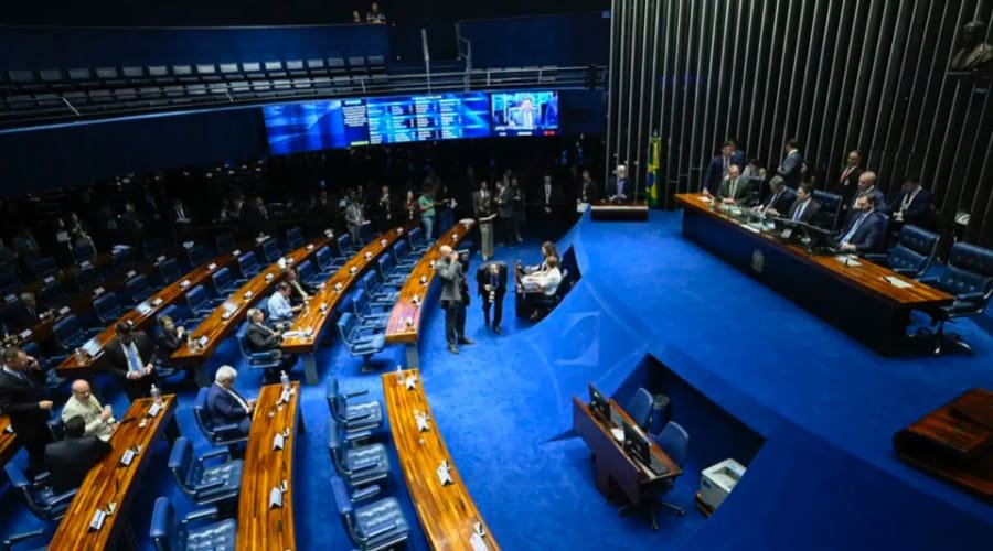 Senado aprova isenção de IR para quem ganha até dois salários-mínimos
