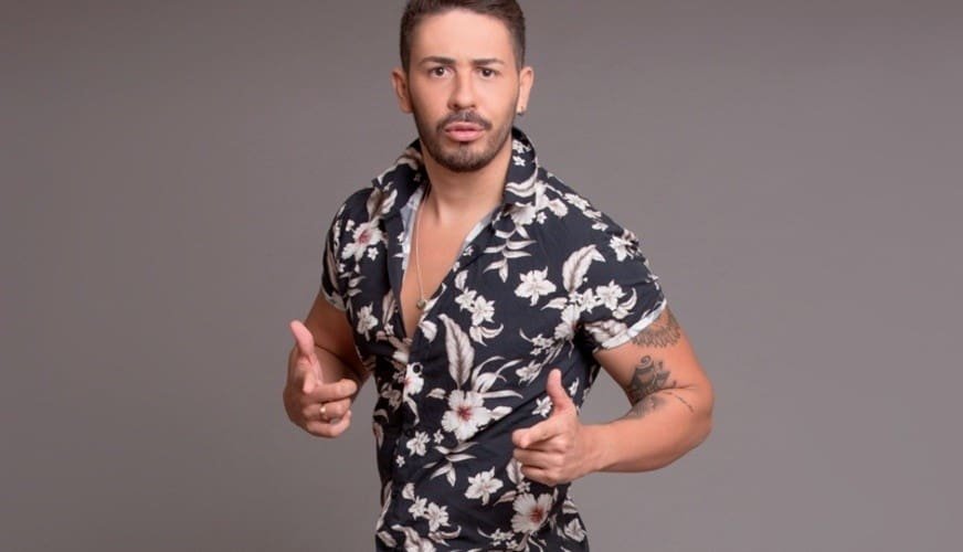 Carlinhos Maia apresenta show de humor 'Mas, Carlos!' pela primeira vez no AP