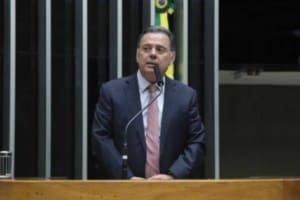 STF suspende investigação da PF contra Marconi por supostos desvios na saúde