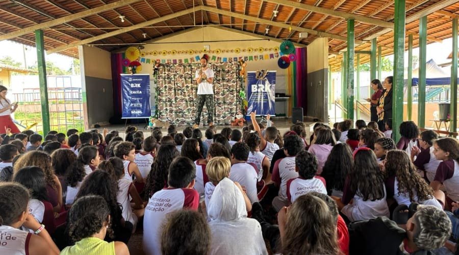 Teatro leva biodiversidade para dentro das escolas de Aparecida e Trindade