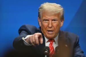 Trump limita comentários de perfil oficial no Instagram após brasileiros criticarem tarifaço: 'país soberano'
