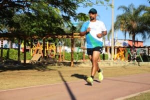 Ultramaratonista corre 62 km pelos 62 anos de Aparecida