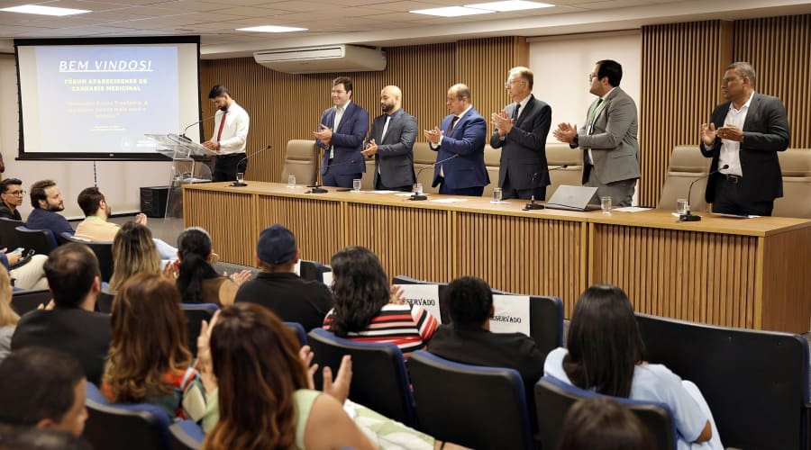 Vereadores de Aparecida de Goiânia fazem fórum para debater benefícios da cannabis medicinal