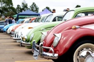 Paixão por clássicos: 1º Encontro de Carros Antigos agita Vila Brasília no domingo (27)