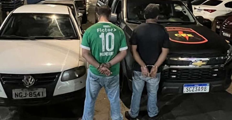Dupla é presa em flagrante após assaltar farmácia