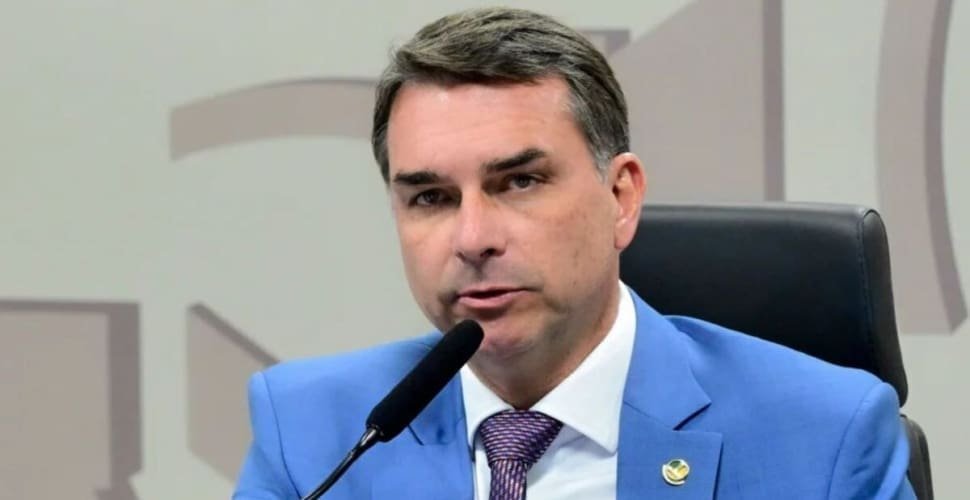 Flávio sobre áudos a Vorcaro: Filho pedindo patrocínio