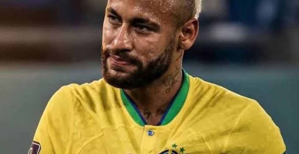 Lesionado, Neymar não joga amistosos e deve perder estreia na Copa