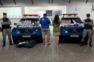 PM desmantela laboratório do tráfico após motorista jogar garrafa
