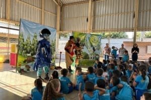 BRK leva teatro e educação ambiental a escolas de Aparecida