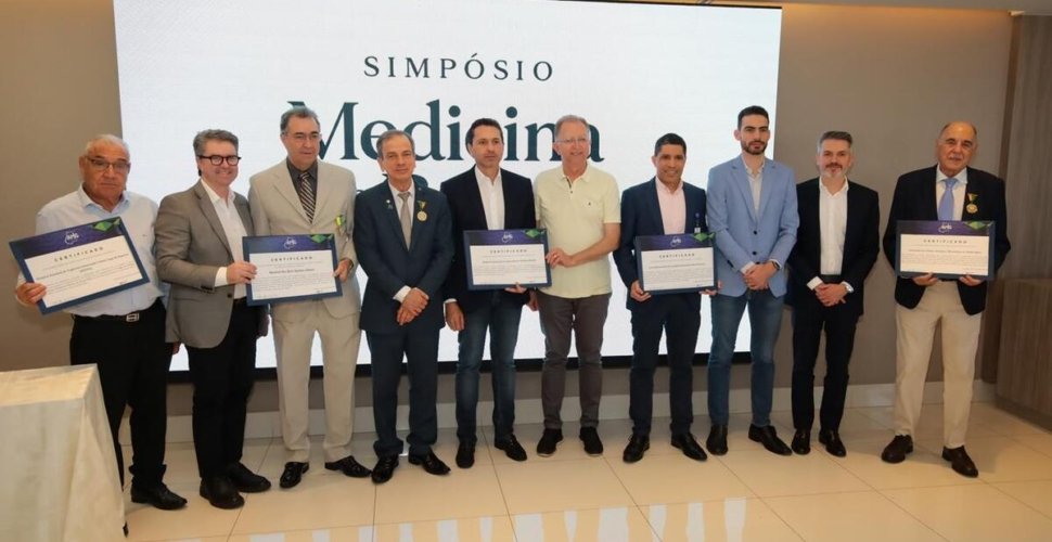 HMAP é homenageado por liderança nacional em cirurgias eletivas