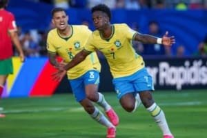Jogo do Brasil altera expediente das repartições públicas em Goiás