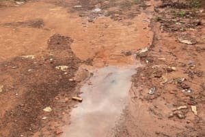 Moradores cobram asfaltamento de rua no Setor dos Estados