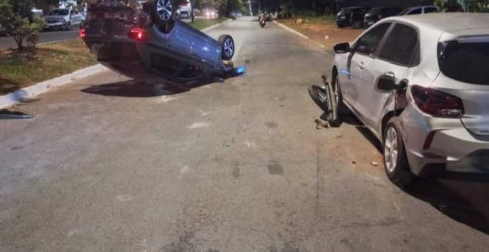 Motorista sem CNH é preso após capotar carro em Aparecida