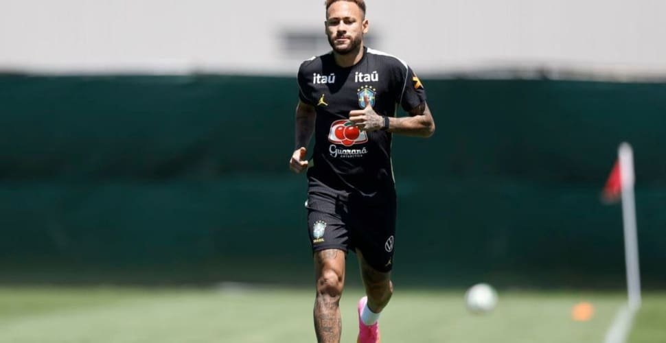 Para "otimizar" recuperação, Neymar está fora do jogo contra o Haiti