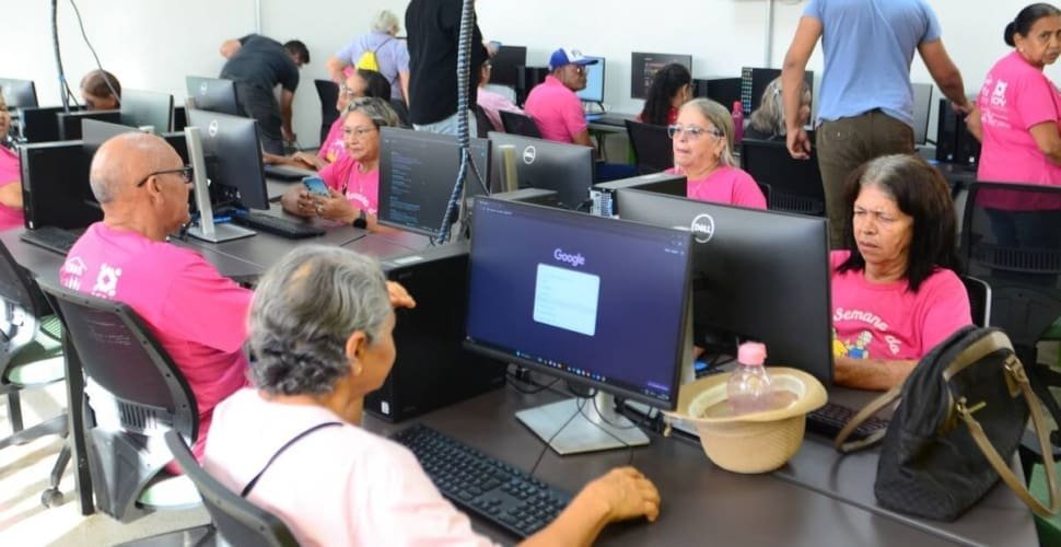 Cidadão Tech 60+ oferece cursos de inclusão digital em sete municípios