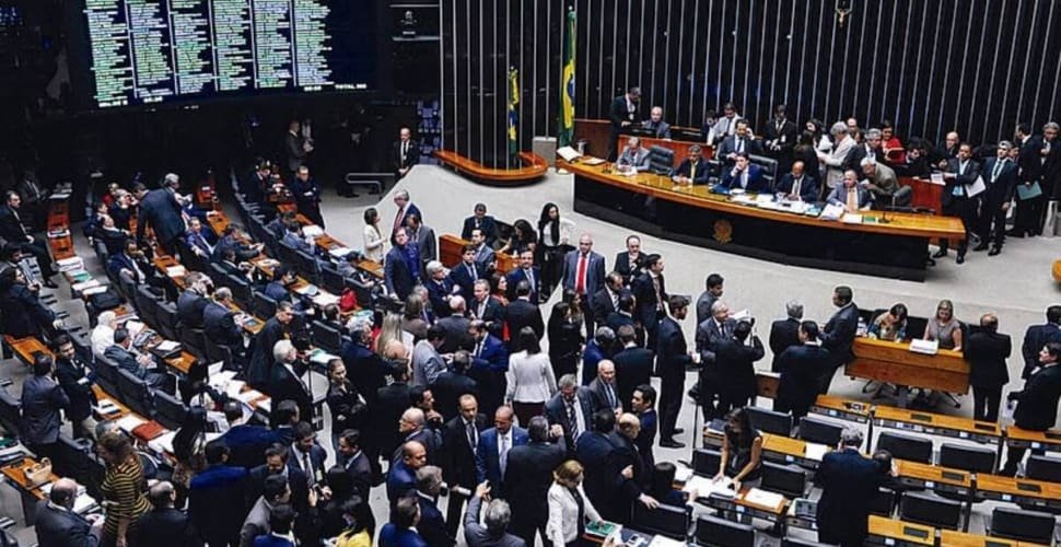 Comissão especial é criada para análise da PEC que reduz maioridade penal