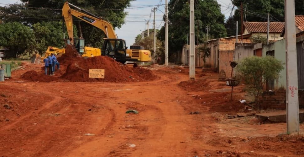 Prefeitura de Aparecida avança com obras de asfalto