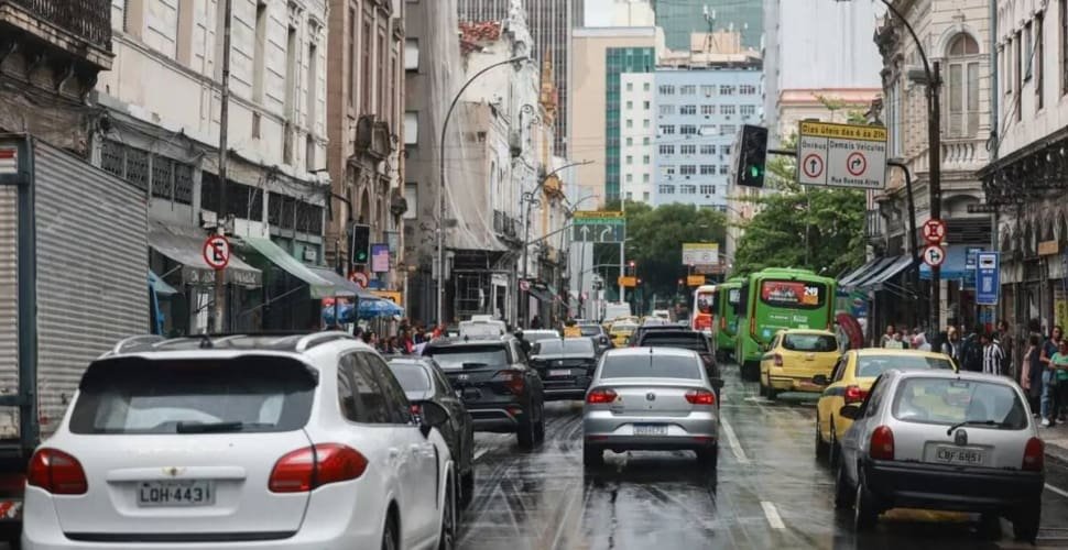 Adesivo eleitoral pode levar à perda da cobertura de seguro