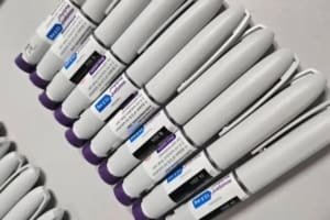 Canetas emagrecedoras pediatras alertam para risco de uso em crianças