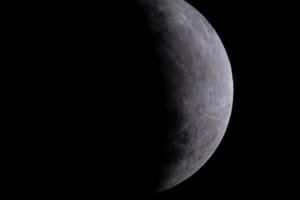 Eclipse parcial da Lua nesta quinta-feira será visto em todo o Brasil