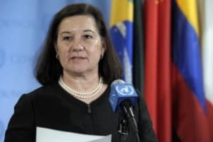 Governo Trump anuncia ter revogado visto da embaixadora do Brasil nos EUA