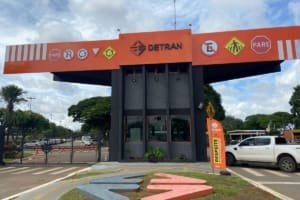 Mais de 600 mil motoristas podem reaver taxa cobrada pelo Detran