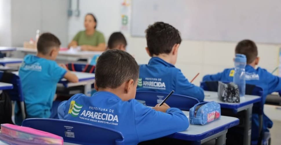 Rede municipal de ensino de Aparecida melhora desempenho no IDEB em 2025