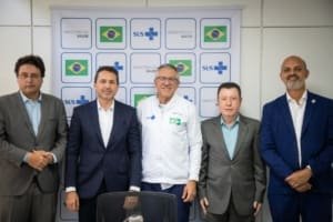 Vilela busca novos investimentos para a saúde de Aparecida em Brasília