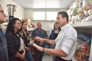 Vilela começa entrega dos 110 mil kg de alimentos do Aparecida é Show