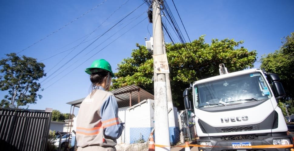 Equatorial realiza obras de modernização da rede durante desligamento programado em Aparecida