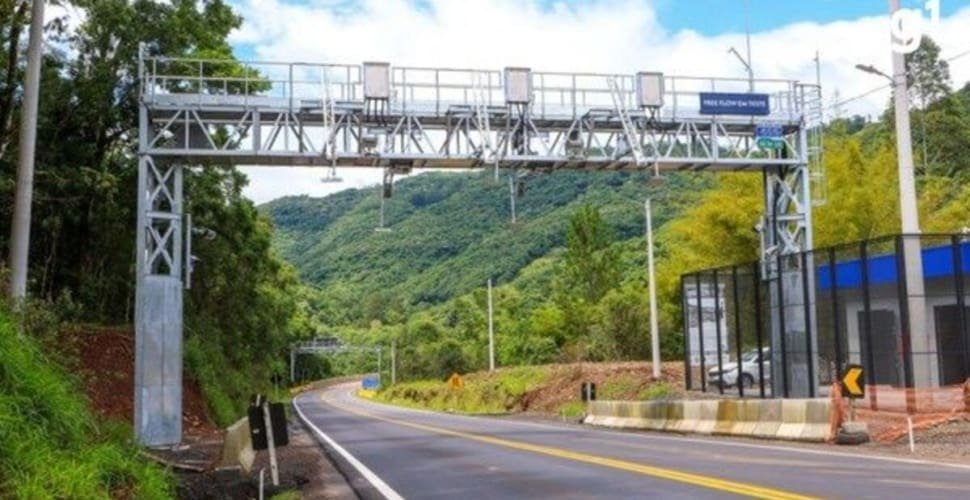 Golpe do free flow: quase 500 sites falsos simulam cobrança de pedágio
