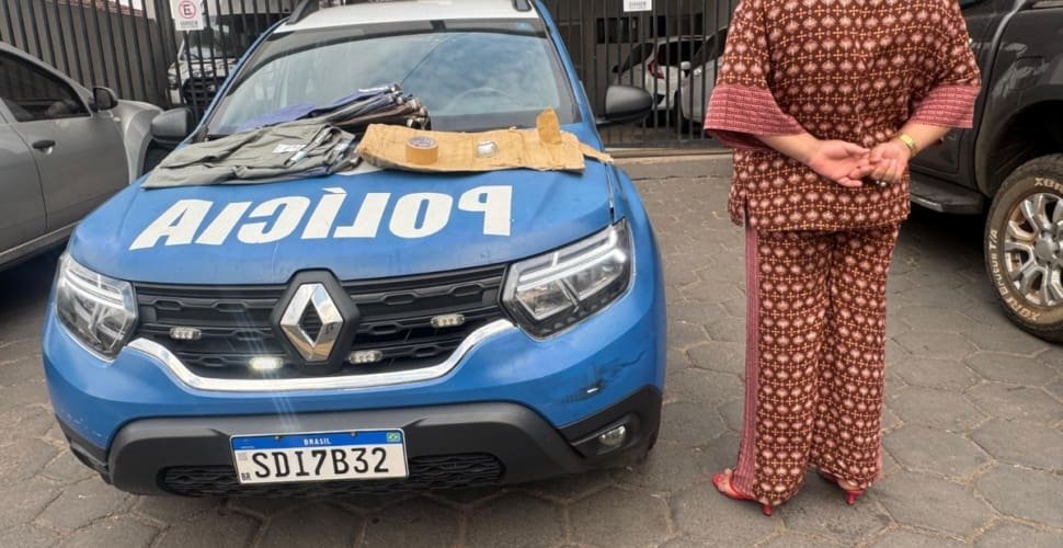 Mulher é presa em flagrante por furtar R$ 1,3 mil em roupas